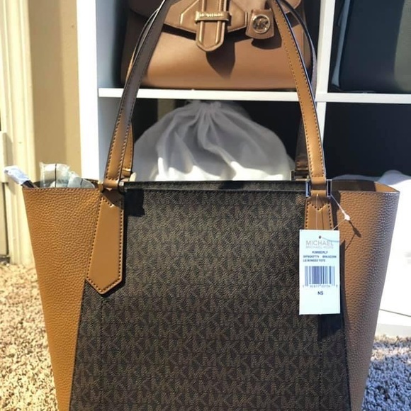 โSOLDโNWT MICHAEL KORS TOTE!! - Picture 5 of 7